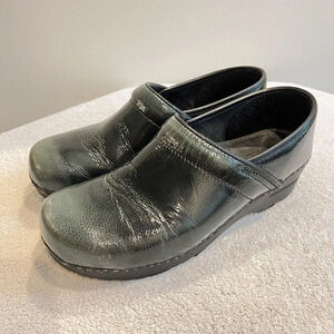 Sanita Womens Clogs Green Leather Design Pattern Nursing Professional 11 EU 42